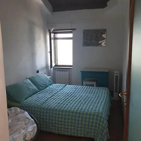 Laya Marina Ferienhaus Valeriano Lunense